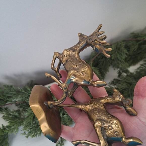 Vintage brass deer / reindeer statue figurine 2 - Picture 7 of 7